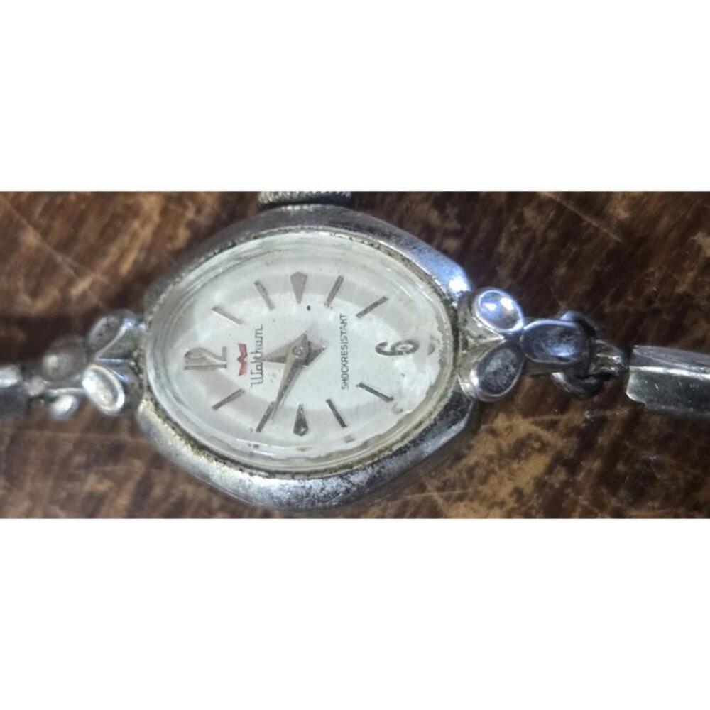 Women's Wristwatch. Vintage Waltham 10 k GF Stonewall Band Ladies Wristwatch